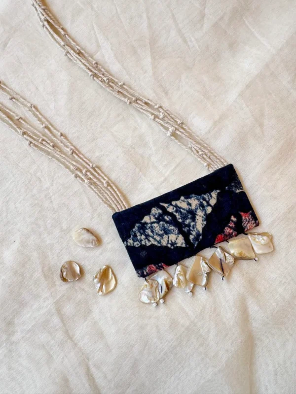 Azure Neckpiece - Image 4